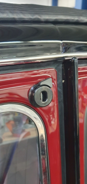 Fensterhalter -Original Qualität- oben links, 2CV/AK